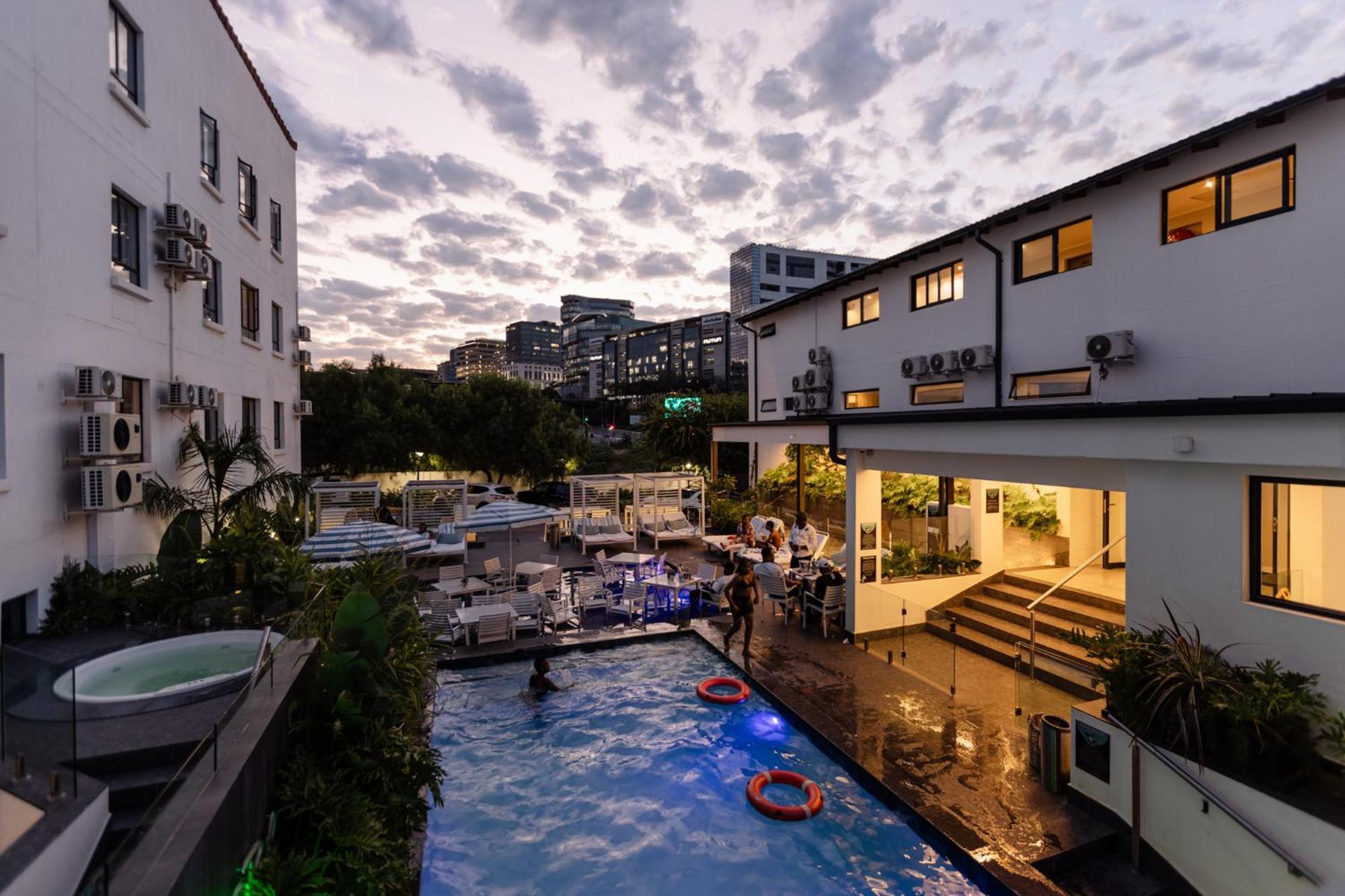 Mint Hotel 84 On Katherine Johannesburg Kültér fotó